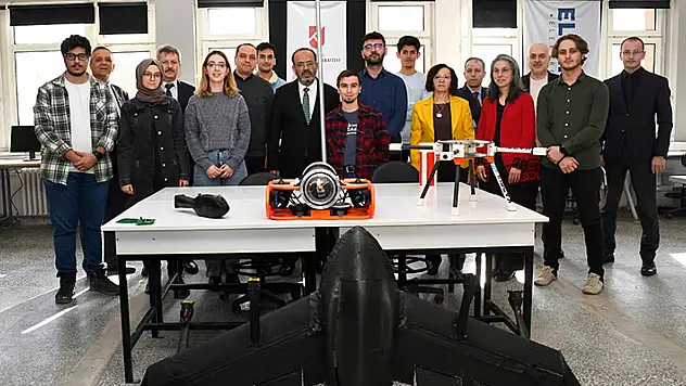 Konya Teknik Üniversitesi Rektörü Prof. Dr. Çelik'ten, TEKNOFEST'e katılacak takımlara ziyaret
