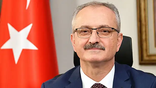 Konya Teknik Üniversitesi Rektörü Prof. Dr. Özçelik'ten 23 Nisan mesajı