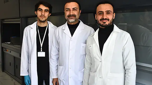 Konya Teknik Üniversitesinde bilim insanları, lüle taşı tozundan güneş enerjisi hücresi üretti