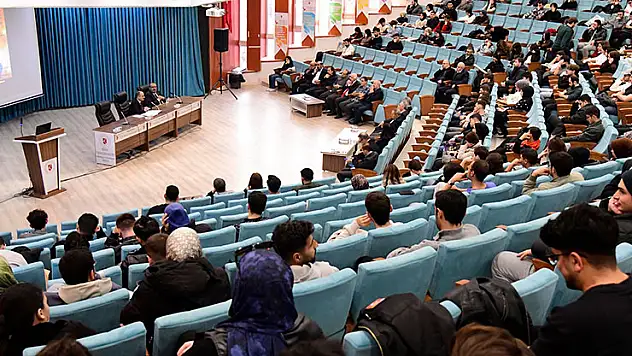 Konya Teknik Üniversitesi'nde 'İnsan Hakları' medeniyet perspektifiyle ele alındı