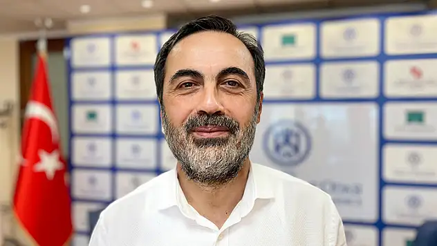 Konya Ticaret Odası Başkanı Öztürk, gençleri üniversite eğitimi için kente davet etti
