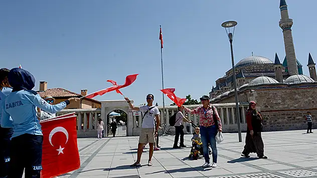 Konya Türk Bayraklarıyla Donatılıyor