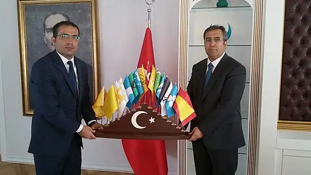 Konya Ülkü Ocakları'ndan Emniyet Müdürü Demir'e ziyaret
