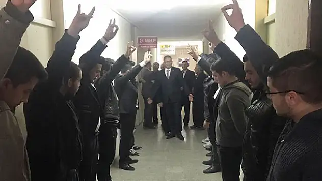 Konya Ülkü Ocaklarından, AK Partililerin Bozkurt selamıyla karşılandığı iddialarına açıklama