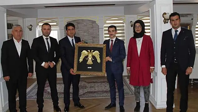 Konya Ülkü Ocaklarından Emniyet Müdürüne ziyaret