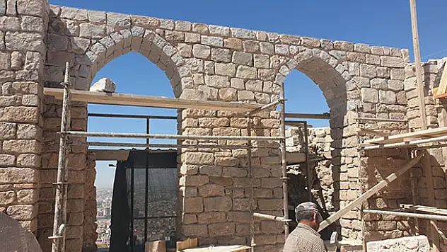 Konya Vakıflar Bölge Müdürlüğü tarafından restore ediliyor! II. Kılıç Arslan Türbesi turizme kazandırılacak