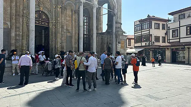 Konya Vakıflar Bölge Müdürlüğünden, 'Vakıf Eserlerini Geziyorum' etkinliği