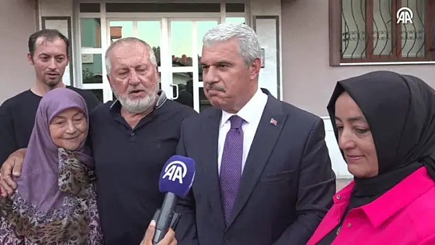 Konya Valisi Akın, Aile Yılı etkinlikleri kapsamında evlilikte 54. yılını dolduran çifti ziyaret etti