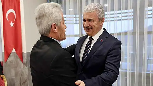 Konya Valisi Akın, huzurevi sakinleriyle iftarda bir araya geldi