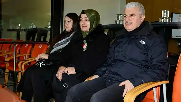 Konya Valisi Akın, Konyaspor'u yalnız bırakmıyor