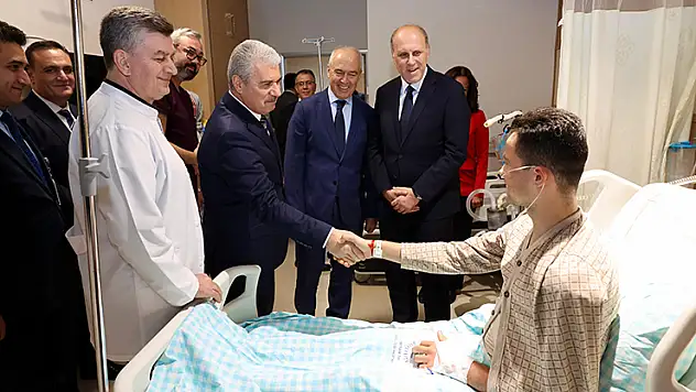 Konya Valisi Akın'dan bisiklet şampiyonasında kaza geçiren Portekizli sporcuya ziyaret