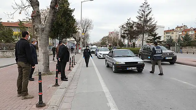 Konya Valisi Toprak, korona virüs tedbirlerini denetledi