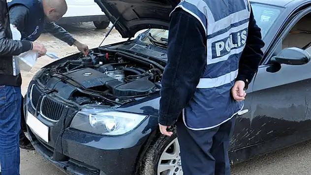 Konya ve 3 ilde çalıntı otomobil operasyonu