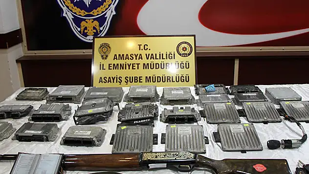 Konya ve 8 ilde çalıntı araç operasyonu