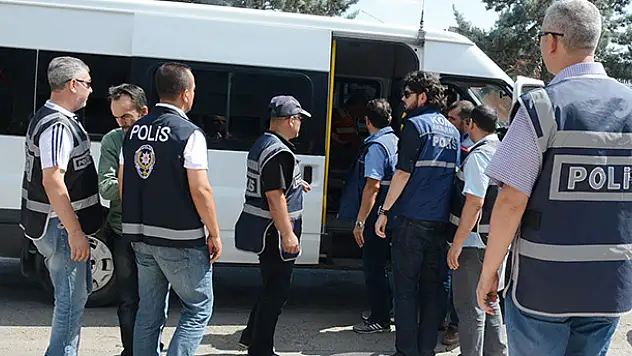 Konya ve 8 ilde FETÖ operasyonu