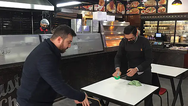 Konya ve Aksaray'da yüzde 50 kapasiteli çalışma uygulaması esnafı memnun etti