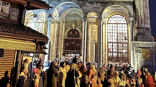Konya ve çevre illerde Mevlit Kandili idrak edildi
