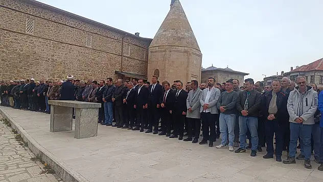 Konya ve çevre illerde saldırı kurbanları için gıyabi cenaze namazı kılındı