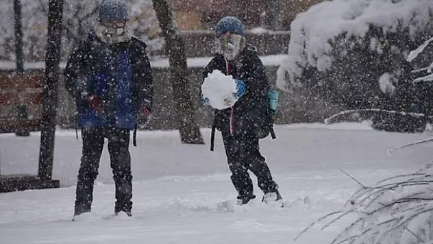 Konya ve Karaman'da eğitime kar engeli! 7 Ocak Salı Konya ve Karaman'da okullar tatil mi?