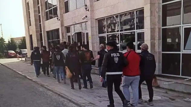 Konya ve Kütahya'da FETÖ operasyonu: 15 gözaltı
