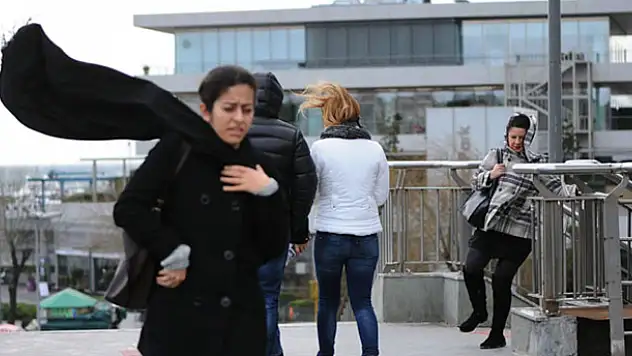 Konya'ya kuvvetli rüzgar ve fırtına uyarısı