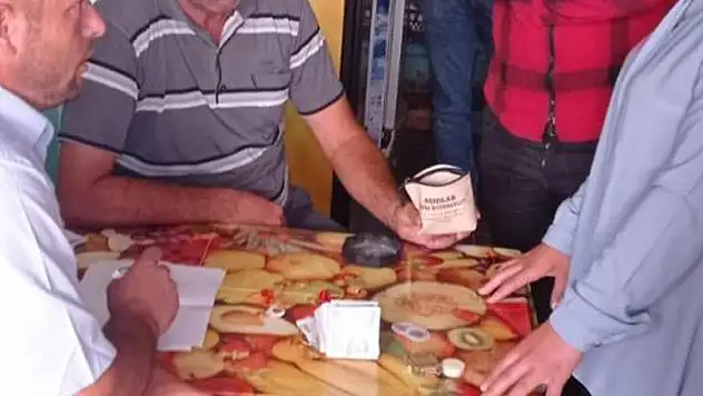 Konya'ya otomobil almaya gelen Niğdeli vatandaş altın ve para dolu çantasını düşürdü! Bulan vatandaş sahibine teslim etti