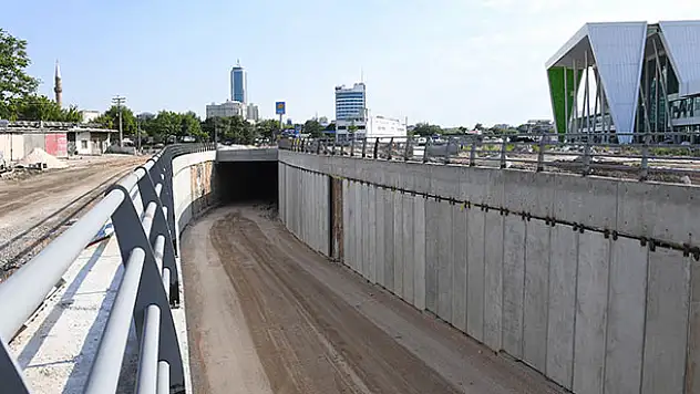 Konya Yeni YHT Garı Alt Geçidi inşaatının yüzde 95'inin tamamlandı