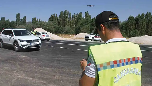 Konya yolunda dronlar geçit vermiyor!