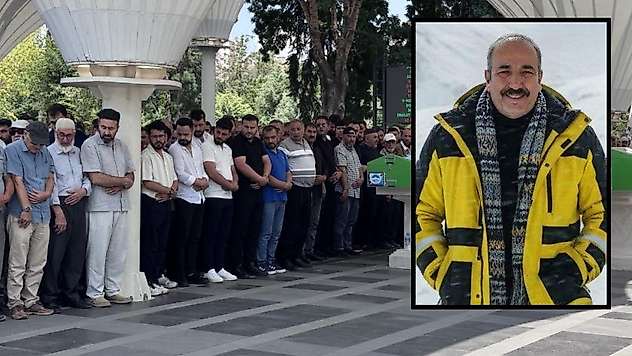 Konya yolundaki feci kazada ölen aile son yolculuğuna uğurlandı
