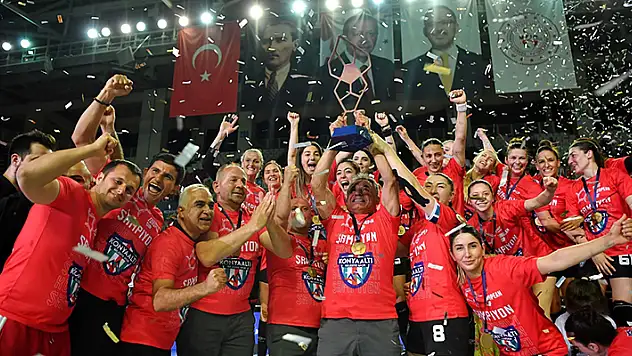 Konyaaltı'dan tarihi zafer!
