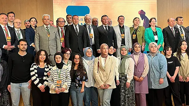 Konya'da 1. Uluslararası Mevlânâ ve  Ali Şir Nevai Sempozyumu düzenlendi