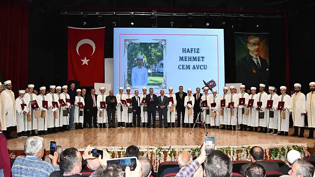 Konya'da 22 hafız için icazet merasimi
