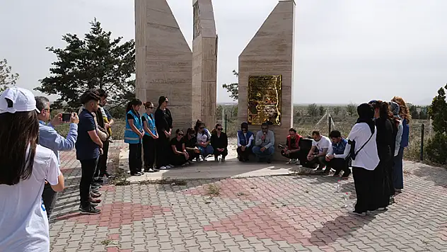 Konya'da 28 yıl önce trafik kazasında hayatını kaybedenler anıldı
