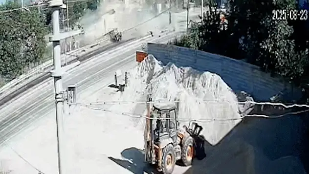 Konya'da 3 kişinin öldüğü kaza kamerada mahalleli yolu kapatıp eylem yaptı