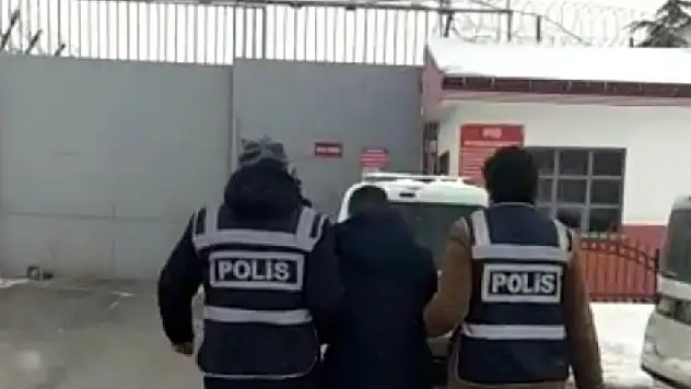 Konya'da 35'er yıl kesinleşmiş hapis cezası bulunan 2 kişi yakalandı
