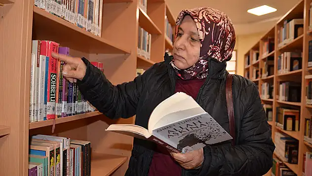 Konya'da 58 yaşındaki kadın, azmiyle örnek oluyor