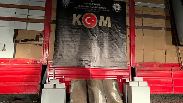 Konya'da 6 milyon 900 bin adet sigara ve makaron ele geçirildi
