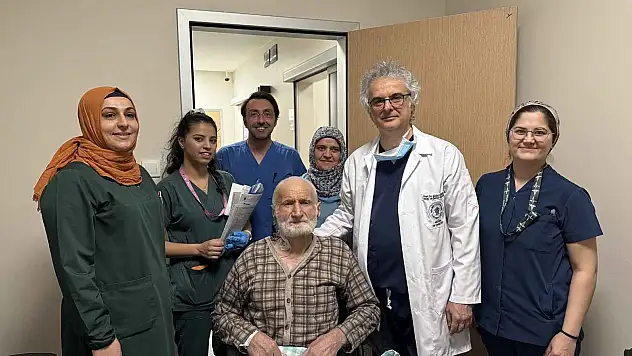 Konya'da 82 yaşındaki hastaya hayat kurtaran kalp onarımı