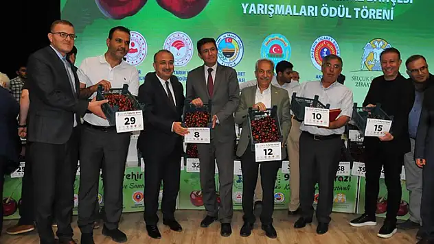Konya'da 9. Akşehir Kirazı Kültür ve Sanat Festivali yapıldı
