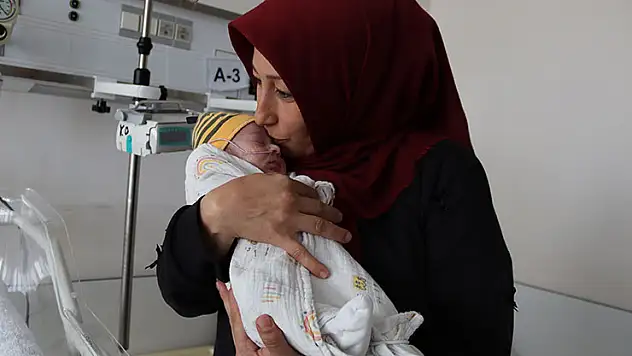 Konya'da akciğerlerine fazla kan giden bebek, solunum cihazından kurtuldu