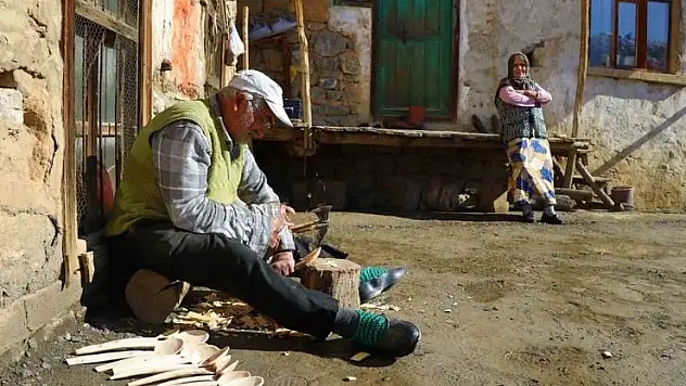 Konya'da babasından öğrendiği zanaati yıllardır sürdürüyor