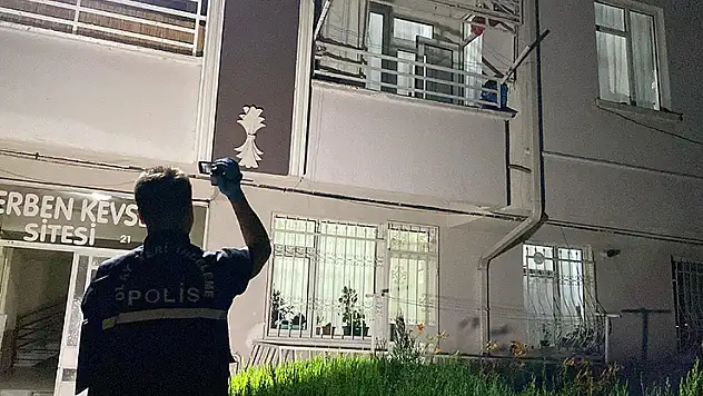 Konya'da balkondan düşen çocuk ağır yaralandı
