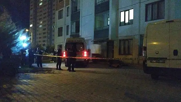 Konya'da balkondan düşen genç hayatını kaybetti
