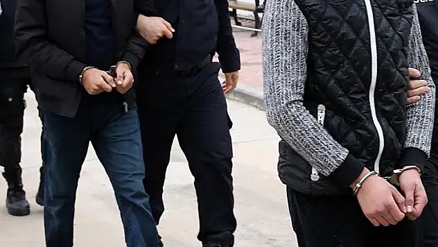 Konya'da başkasının banka hesaplarından usulsüz işlem yapan 2 zanlı yakalandı