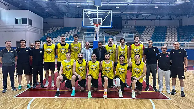 Konya'da basketbol şöleni
