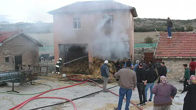 Konya'da besihanedeki samanlıkta çıkan yangın korkuttu
