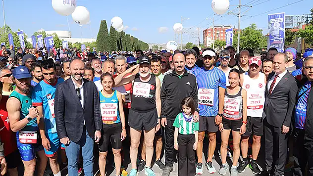 Konya'da Binlerce Sporcunun Katılımıyla Yarı Maraton Coşkusu Yaşandı