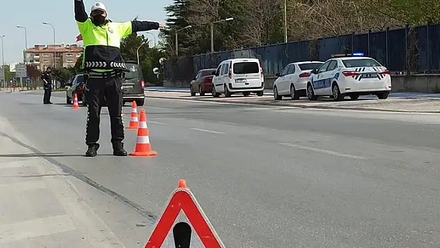 Konya'da bir haftada bin 847 sürücüye ceza kesildi:  69 araç trafikten men edildi

