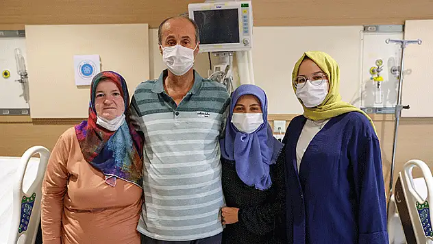 Konya'da böbrek nakli bekleyen kardeşlerin yüzü  aynı hastanede güldü