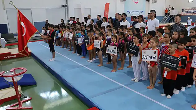 Konya'da cimnastik müsabakaları başladı